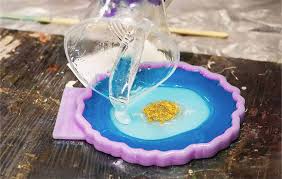 How to make resin sculptures for beginners?