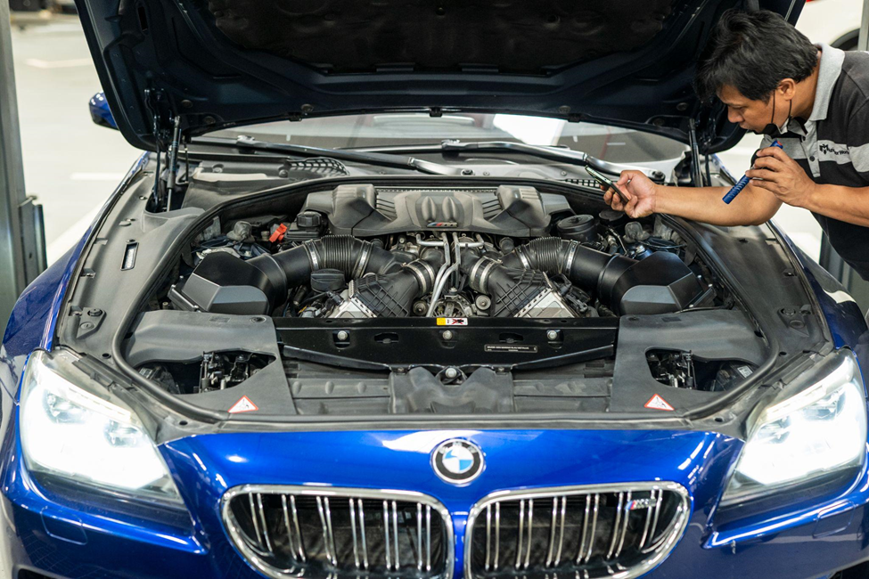 How to Spot and Fix BMW Water Pump Failures in Dubai How to Spot and Fix BMW Water Pump Failures in Dubai